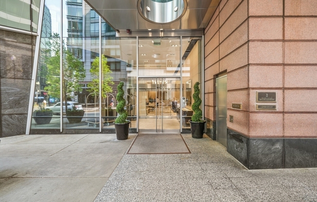 1 bed, 1.5 baths, 803 sqft, $4,750, Unit 19A