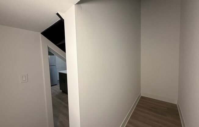 2 beds, 2 baths, 1,000 sqft, $4,985, Unit 201