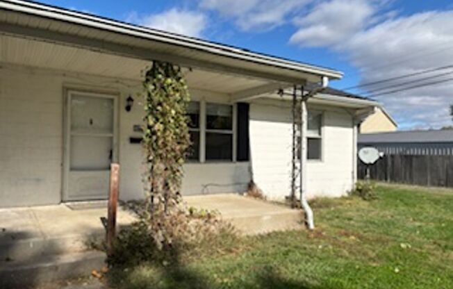 3 bedroom, 1 bathroom Triplex: Martinsville