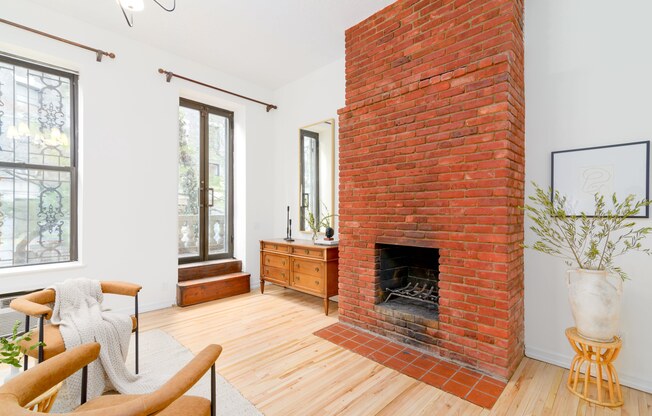349 W 71 ST