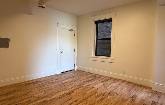 2 beds, 1 bath, 845 sqft, $1,600, Unit 2