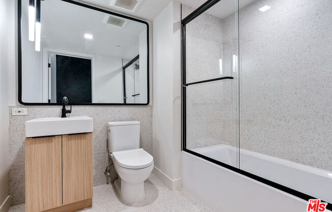 1 bed, 1 bath, 556 sqft, $3,550, Unit 613