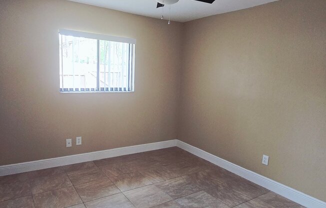 555 NORTHLAKE BLVD