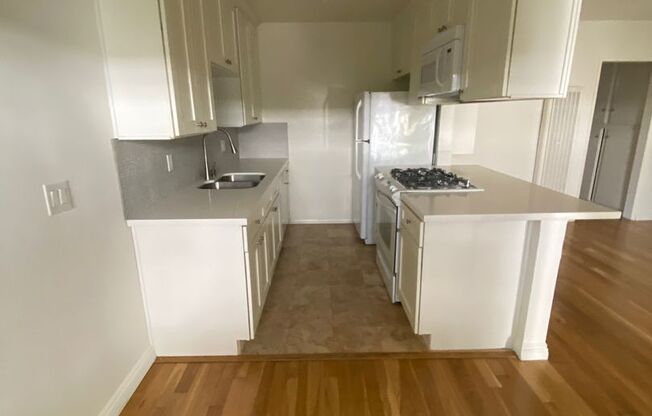 1 bed, 1 bath, 600 sqft, $3,795, Unit 6