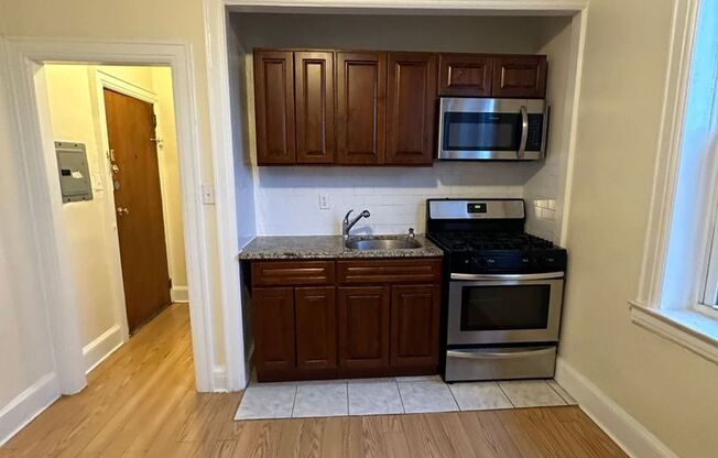 1 bed, 1 bath, $1,650, Unit 22