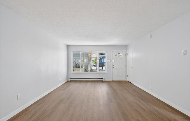Traditional 2 BD | 1 BA in Bustling St. Johns Neighborhood
