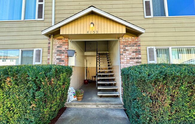 1 bed, 1 bath, 700 sqft, $1,225, Unit 33