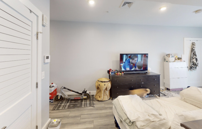 Studio, 1 bath, 450 sqft, $2,675, Unit 307
