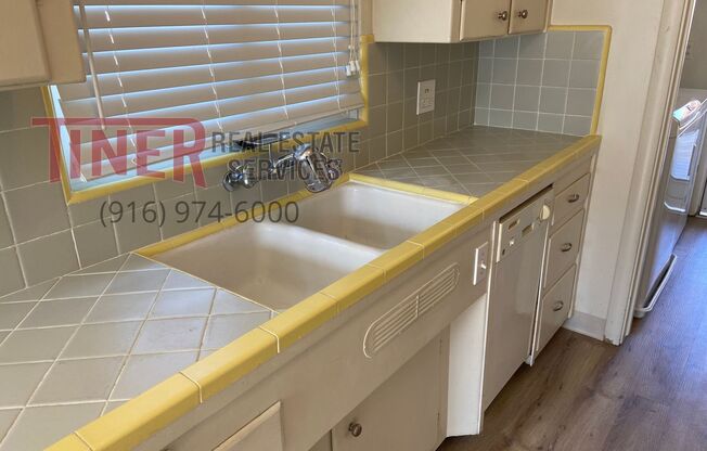 210 43 ST