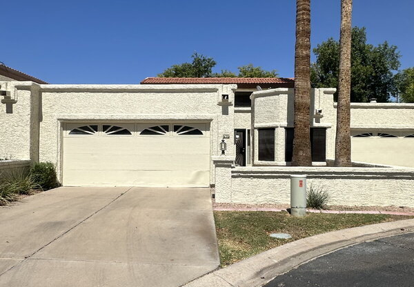 7807 S KACHINA DR