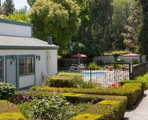 Courtyard Garden Space at Oak Pointe, Fremont, 94538