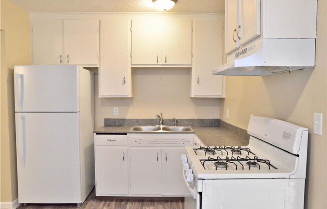 Large 1 bedroom side by side - Section 8 approved