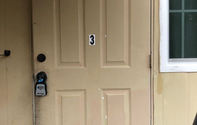800 High St