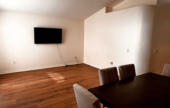 Beautiful 3 bedroom 2 bathroom home available now!!!!