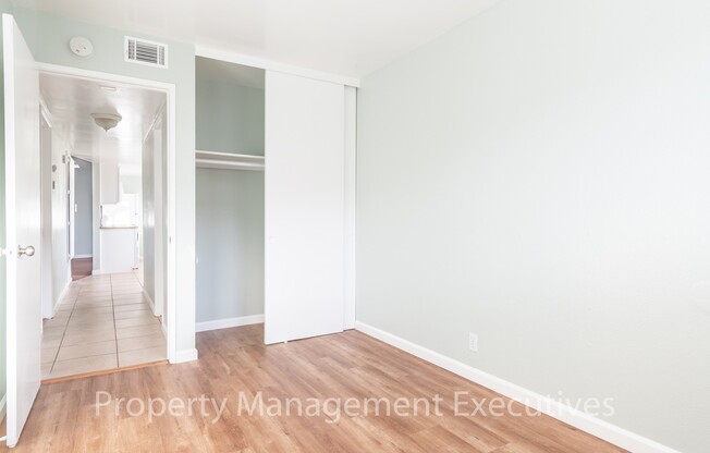 3 beds, 1 bath, $2,800, Unit 3405 Wightman Street