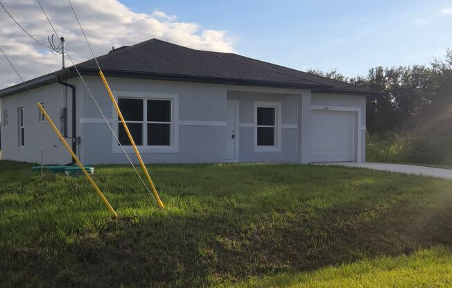 Brand-New 2/2/1 -SW Lehigh Acres-See this one TODAY!