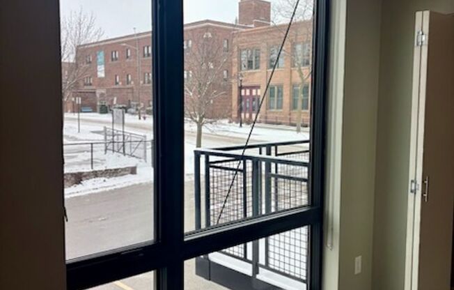 1 bed, 1 bath, 676 sqft, $1,425, Unit 225