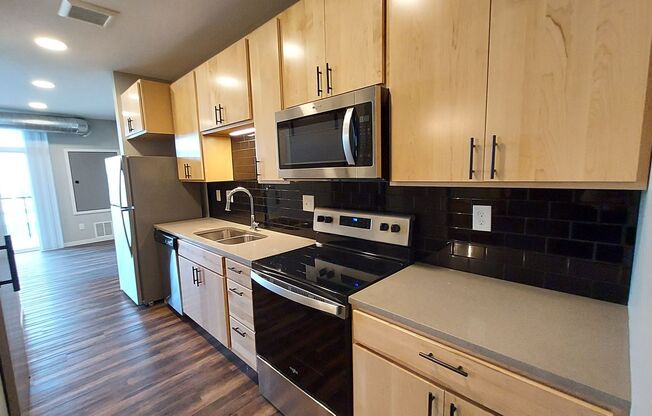 Studio, 1 bath, 466 sqft, $1,185, Unit 146