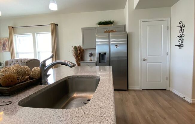 Stunning 3 Bedroom in NE Springs!