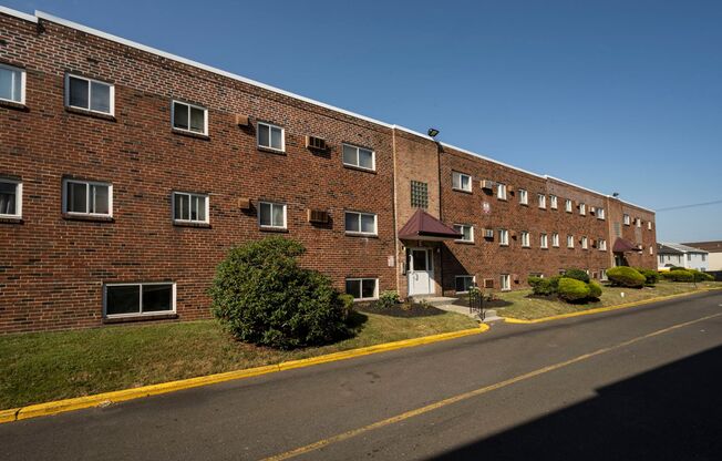 1 bed, 1 bath, 600 sqft, $1,020, Unit 115-B10