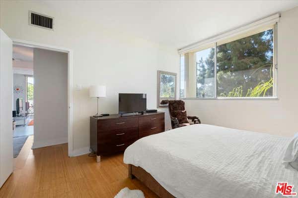 1 bed, 1 bath, 996 sqft, $4,400, Unit 307