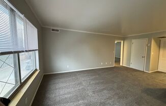 2 beds, 1.5 baths, 935 sqft, $930, Unit 50-207