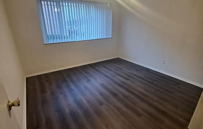 1 bed, 1 bath, 625 sqft, $840, Unit 9727E