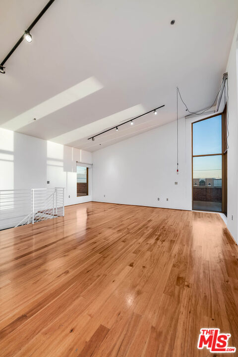 3 beds, 3 baths, 2,330 sqft, $8,500, Unit 106