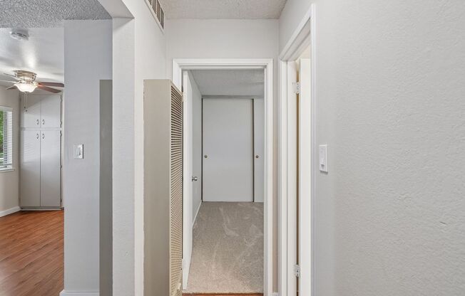 2 beds, 1 bath, 850 sqft, $1,600, Unit 4552
