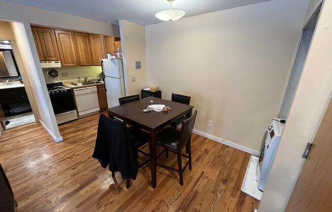 1 bed, 1 bath, 552 sqft, $1,950, Unit 11