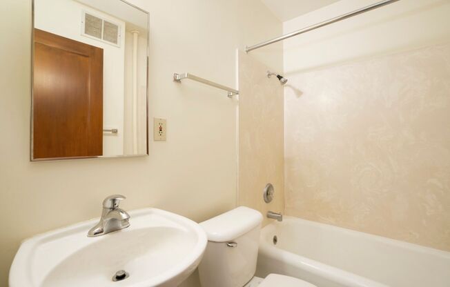 Studio, 1 bath, 500 sqft, $1,450, Unit 105