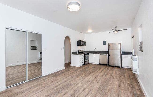 1439 N. Curson Avenue