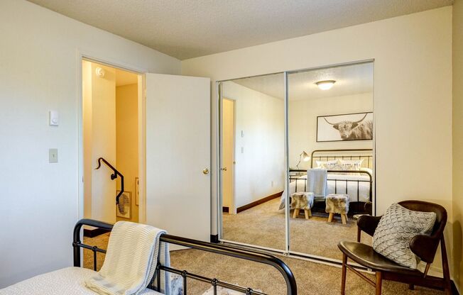 3 beds, 1.5 baths, 1,102 sqft, $1,695, Unit 133