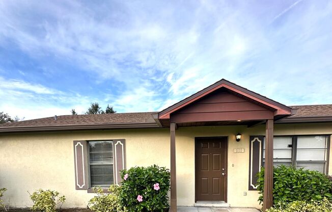 MOVE IN SPECIAL- Lovely 2/2 Duplex Home for Rent in St. Cloud
