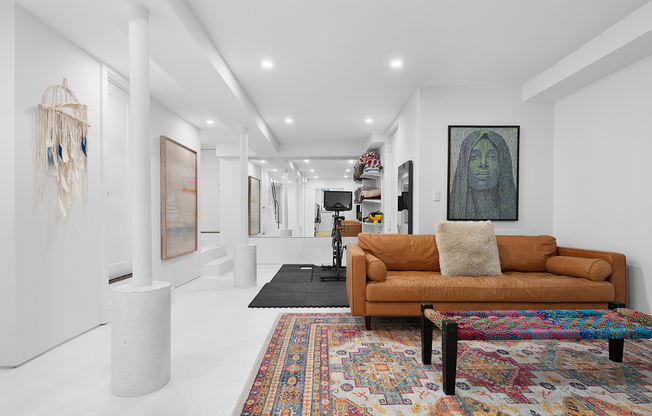 50 CLAY ST