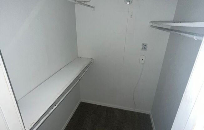 1 bed, 1 bath, $850, Unit # G 208