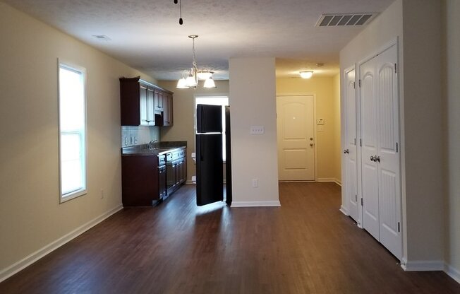 2 beds, 2 baths, 1,062 sqft, $1,100, Unit 2384-B