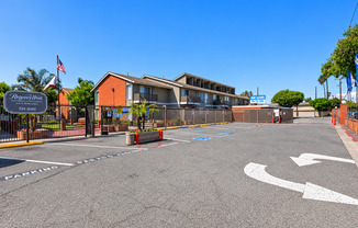 Welcome Home to Regency West Apartments