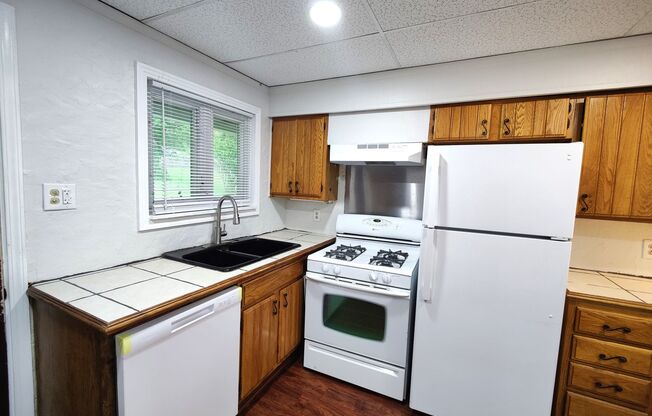 *Recently Updated 2BD/1.5BA Duplex Available in Baldwin - ALL UTILITIES INCLUDED*
