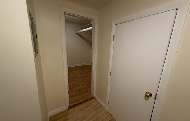 1127 COMMONWEALTH AVE