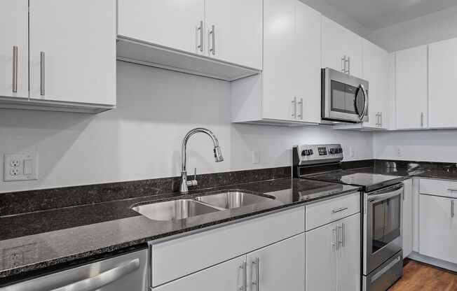 2 beds, 2 baths, 1,087 sqft, $2,095, Unit 430