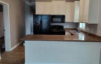 3 beds, 2 baths, 1,250 sqft, $1,600, Unit Curry Duplex A