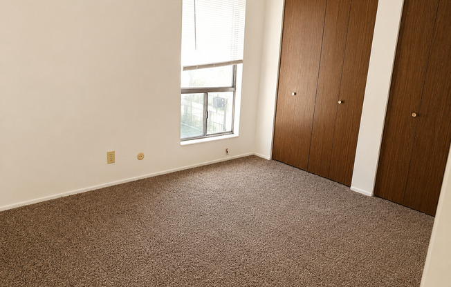 2 beds, 1 bath, 864 sqft, $1,195, Unit Unit 10