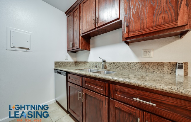 10206 INDEPENDENCE AVE