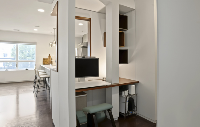 2 beds, 2 baths, 1,350 sqft, $4,800