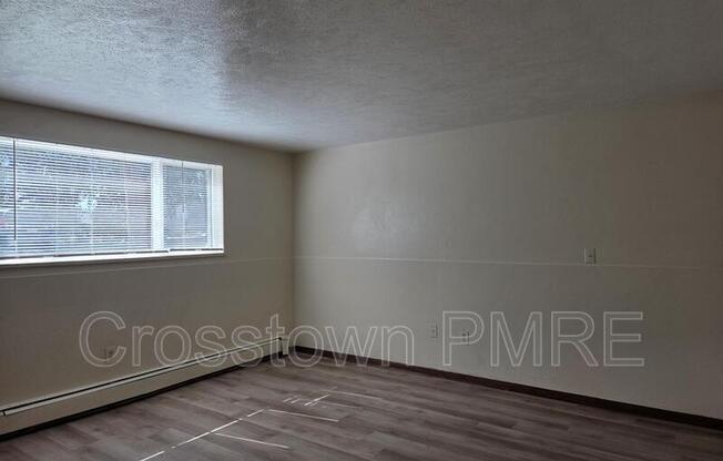 1012 N VAN BUREN AVE