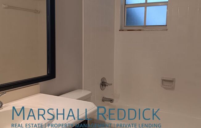 2 beds, 2 baths, $1,445, Unit 1111 SE 9th Ct - Unit A