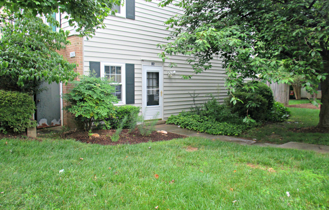 Beautiful 2 Bedroom Condo in Gaithersburg!