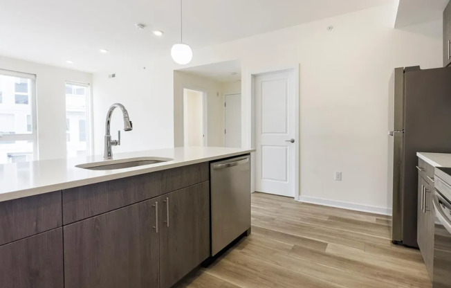 2 beds, 2 baths, 900 sqft, $1,795, Unit Unit 1655 D