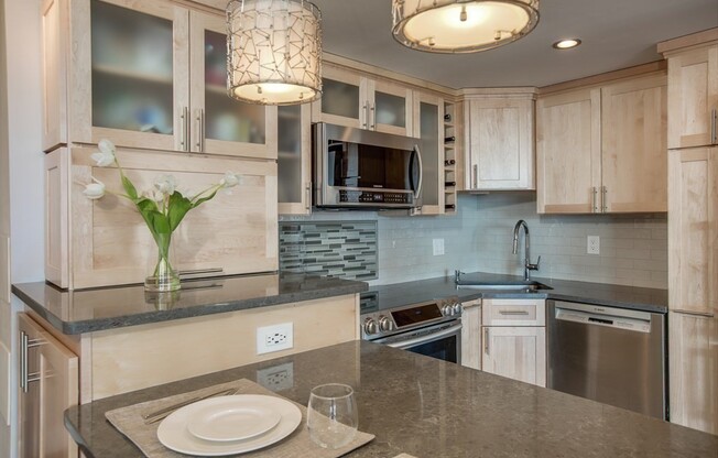 2 beds, 2 baths, 1,255 sqft, $5,300, Unit 1002
